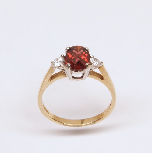 9ct Gold Garnet/CZ Ring